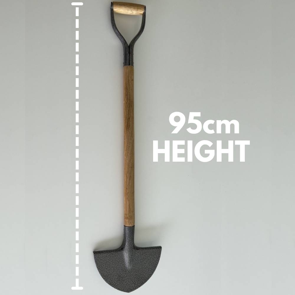 Half Moon Spades: image 5